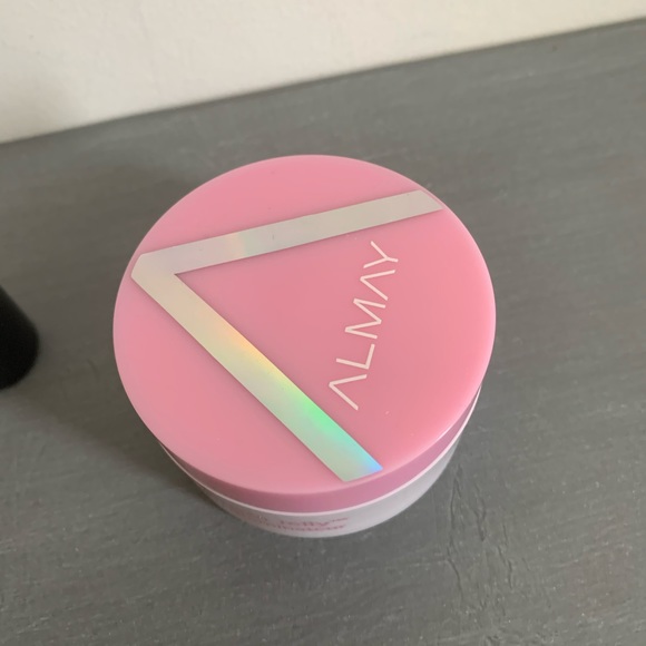 makeup glow highlight bundle! tarte, coverfx, mac - Picture 7 of 8